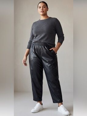 Fabletics || Women’s Faux Leather Joggers Sz 2X